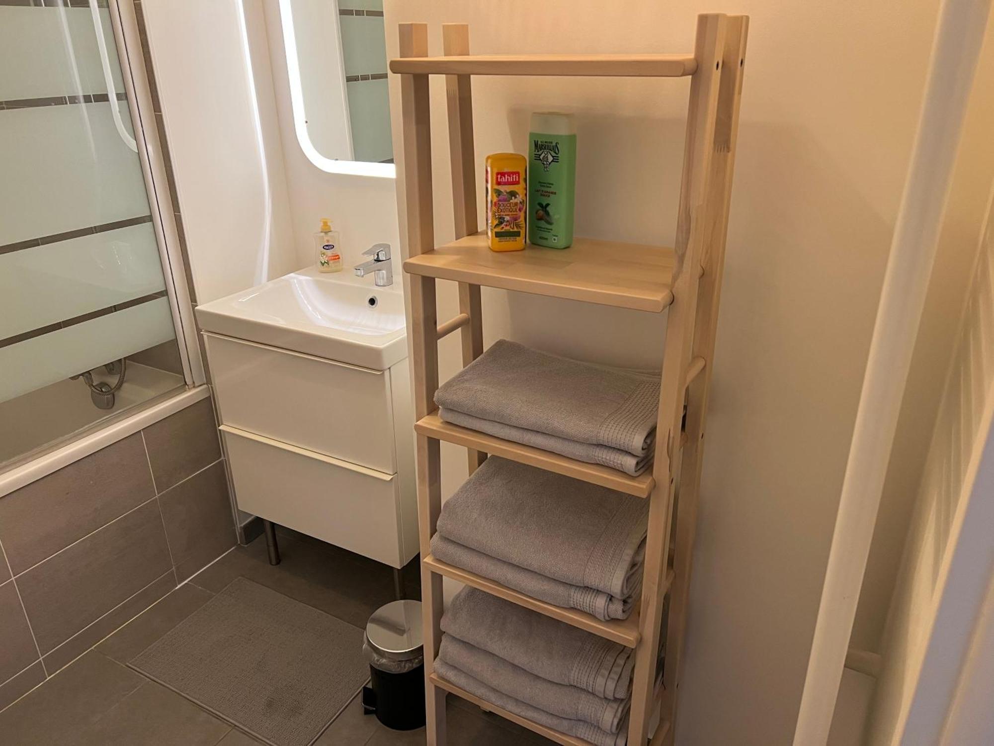 Appartement Harmonieux/bezannes/pkg Prive *